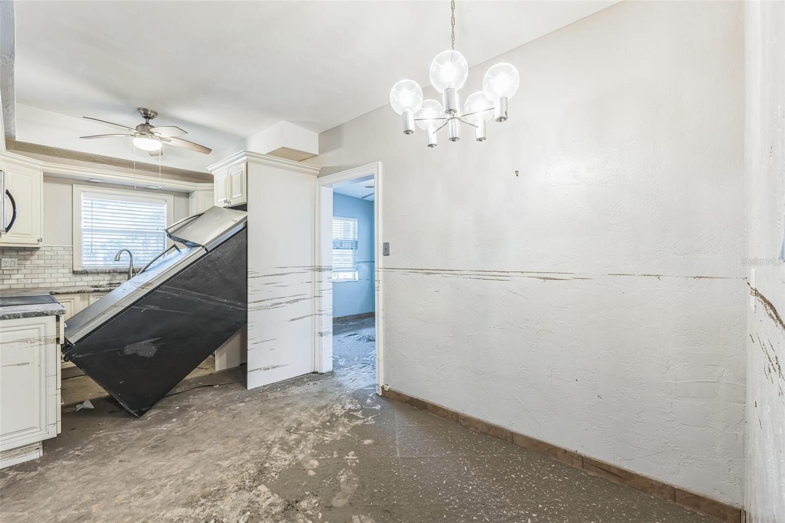 Image 9 of 41 For 15406 2nd Street E