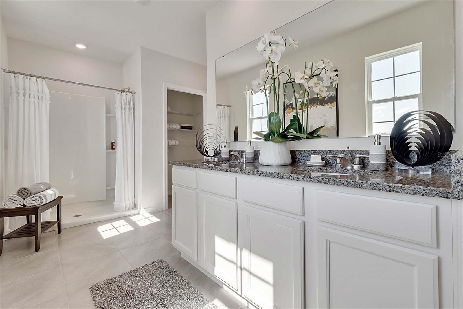Image 6 of 37 For 3841 Royal Azalea Way