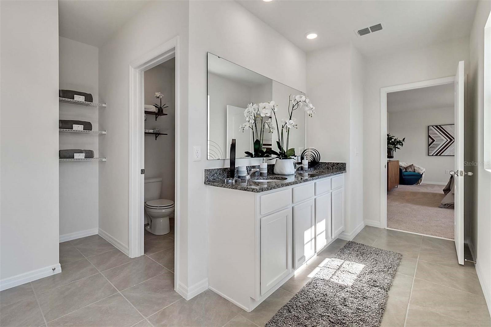 Image 8 of 37 For 3841 Royal Azalea Way