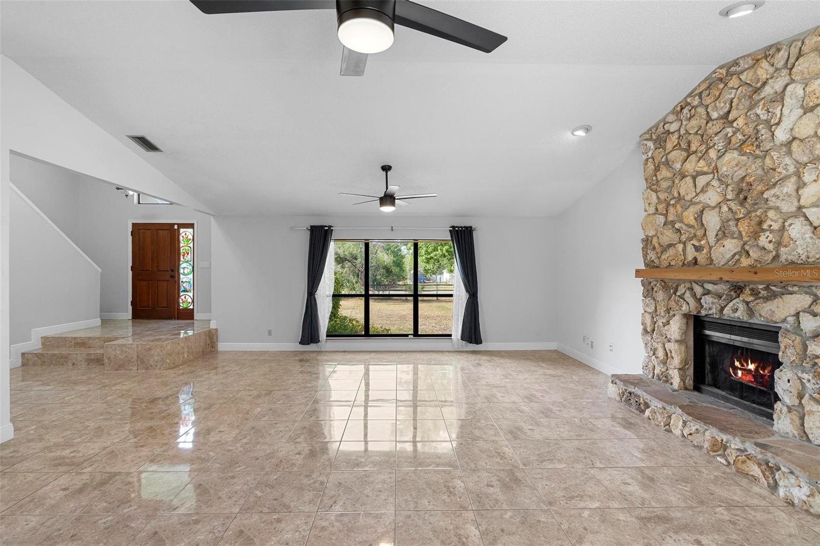 Image 10 of 44 For 21343 Reindeer Road