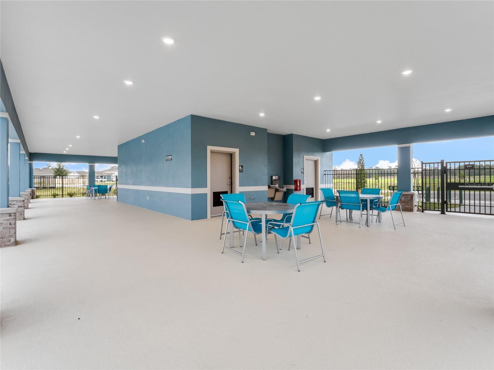 Image 33 of 40 For 3833 Royal Azalea Way
