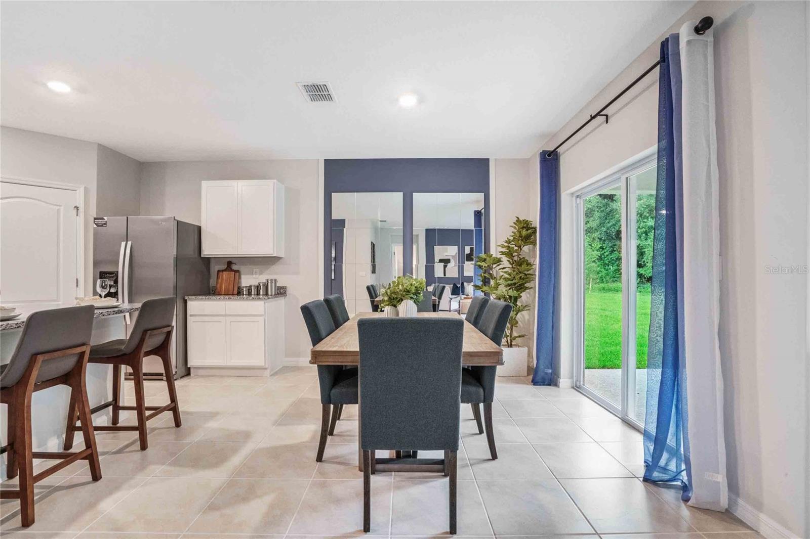 Image 8 of 40 For 3833 Royal Azalea Way