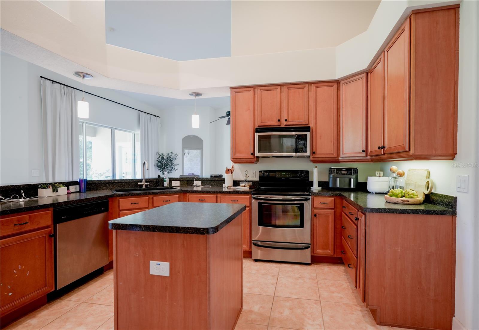 Image 19 of 58 For 23533 Valderama Lane