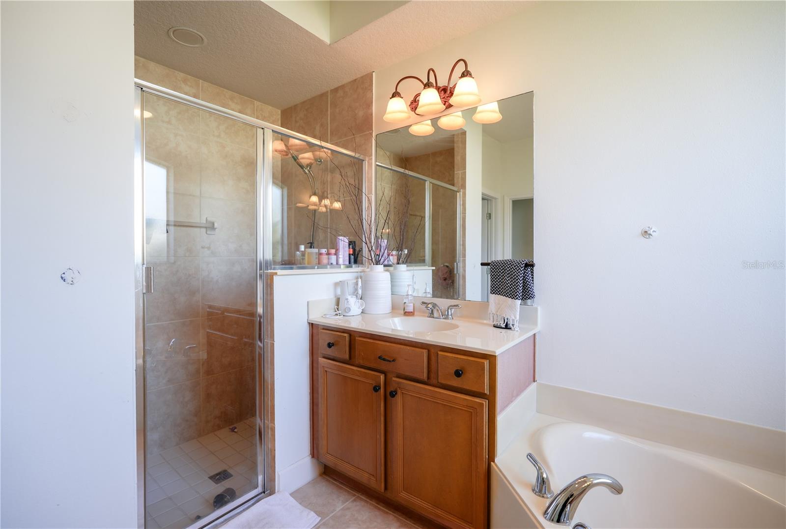 Image 23 of 58 For 23533 Valderama Lane