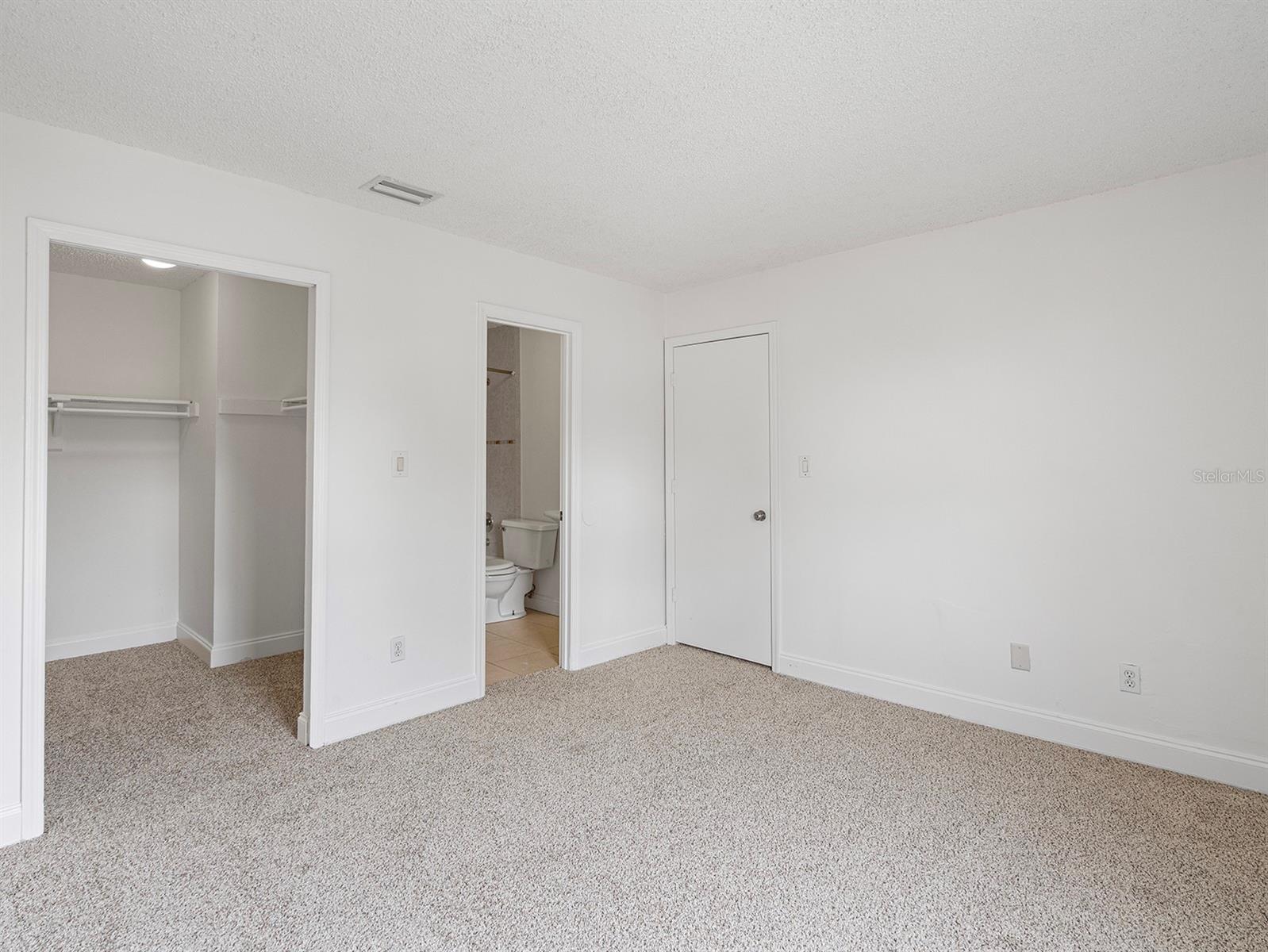 Image 4 of 25 For 445 Cottonwood Drive