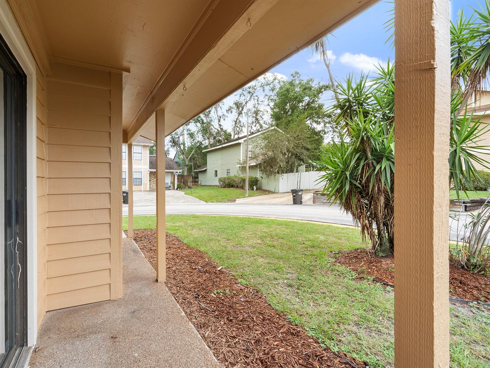 Image 8 of 25 For 445 Cottonwood Drive