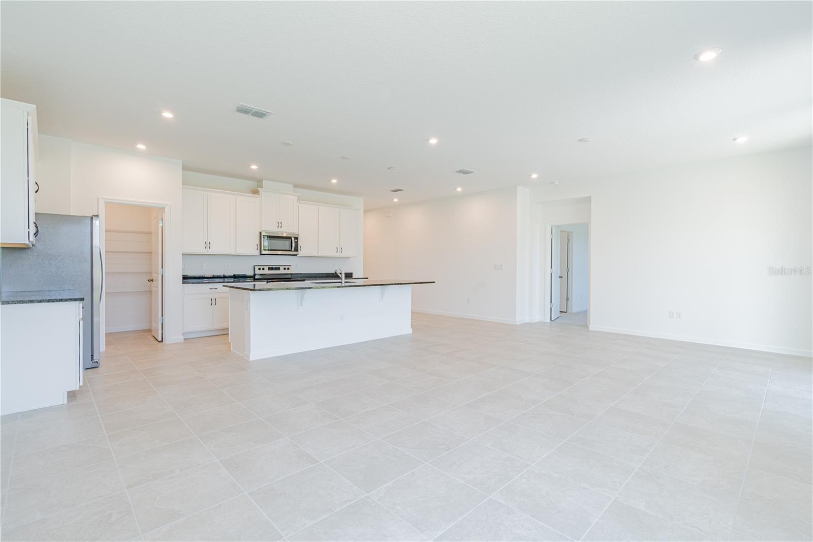 Image 11 of 33 For 9067 Coral Cape St Street