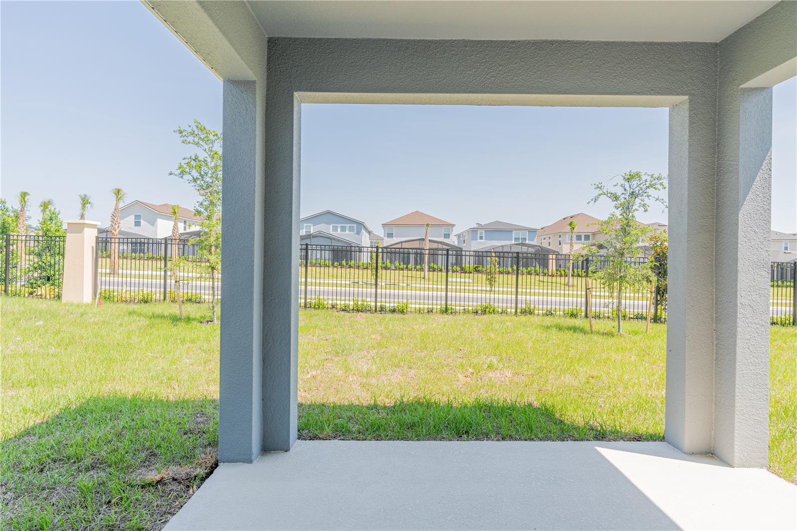 Image 17 of 33 For 9067 Coral Cape St Street