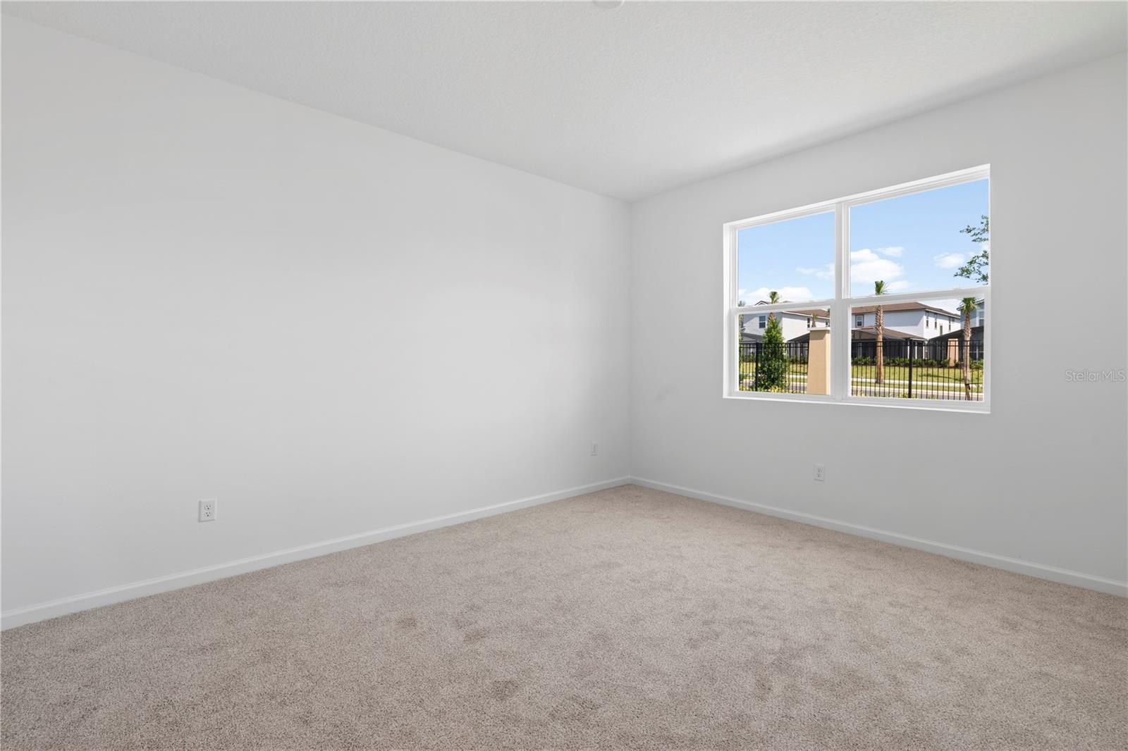 Image 26 of 33 For 9067 Coral Cape St Street