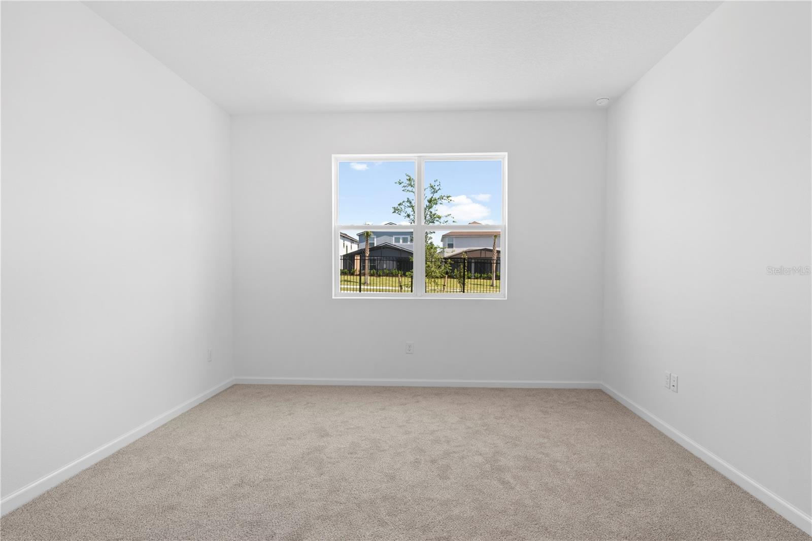 Image 29 of 33 For 9067 Coral Cape St Street