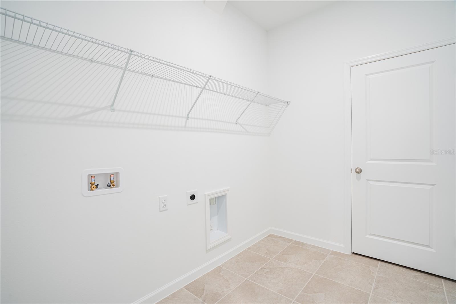 Image 6 of 33 For 9067 Coral Cape St Street