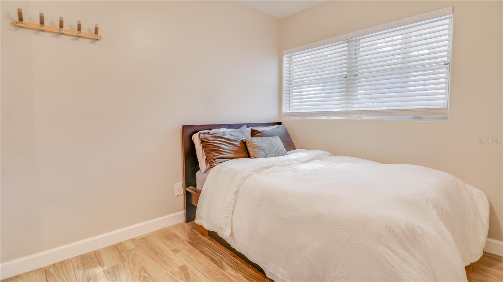 Image 14 of 32 For 1809 Pineview Circle