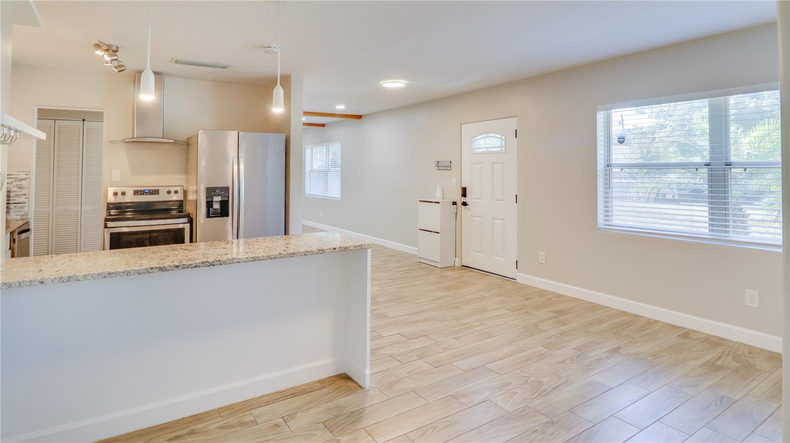 Image 18 of 32 For 1809 Pineview Circle