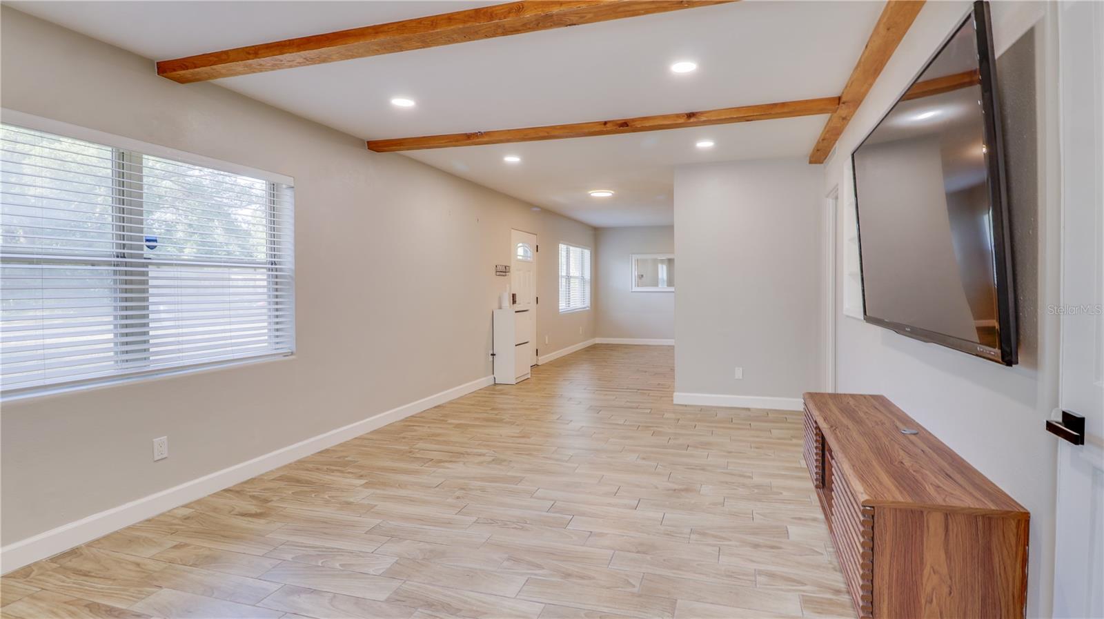 Image 7 of 32 For 1809 Pineview Circle