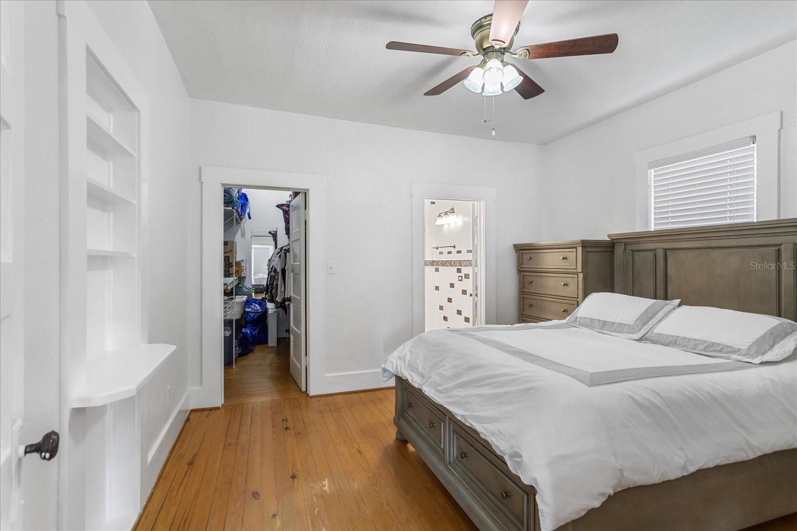 Image 8 of 18 For 2305 Magnolia Avenue