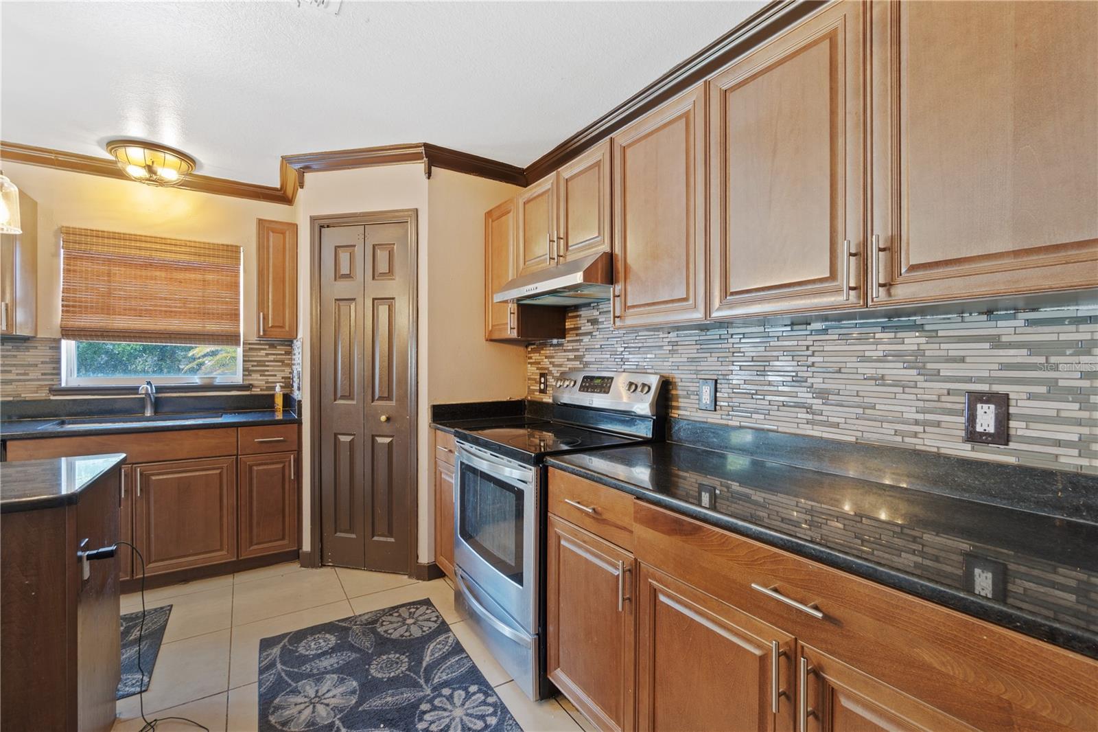 Image 11 of 40 For 114 Shaddock Drive