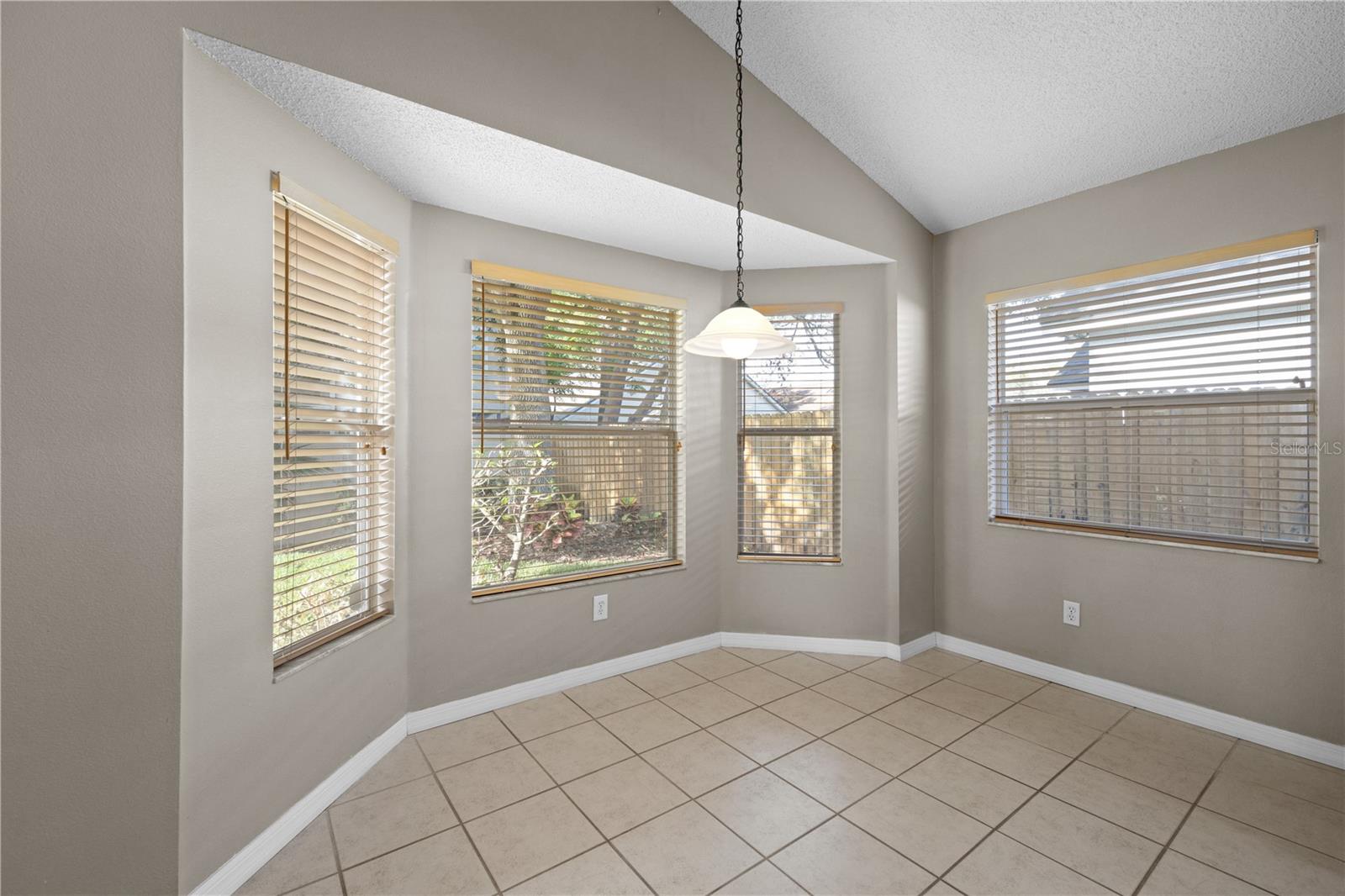 Image 11 of 50 For 9545 Southern Garden Circle