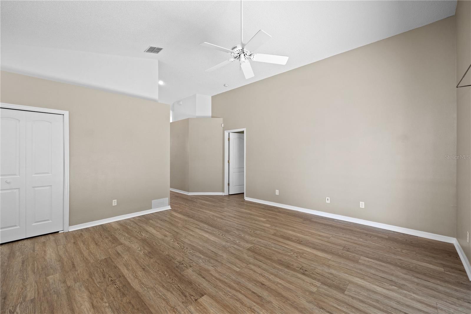 Image 16 of 50 For 9545 Southern Garden Circle