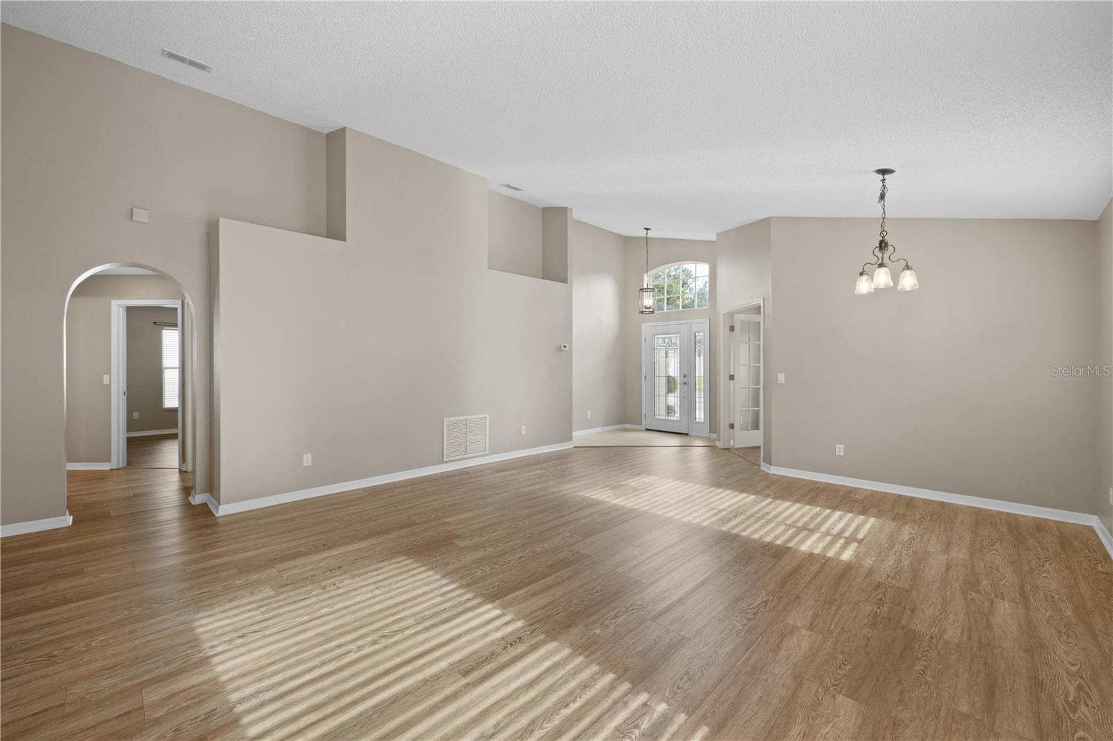 Image 20 of 50 For 9545 Southern Garden Circle