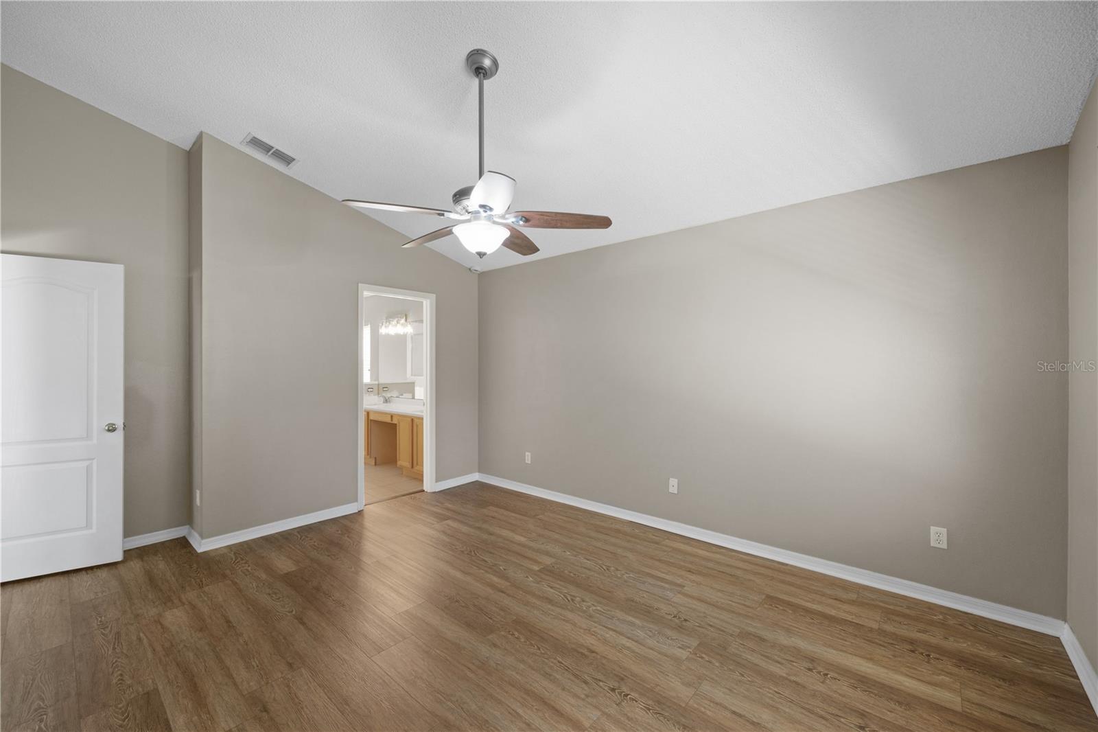 Image 24 of 50 For 9545 Southern Garden Circle