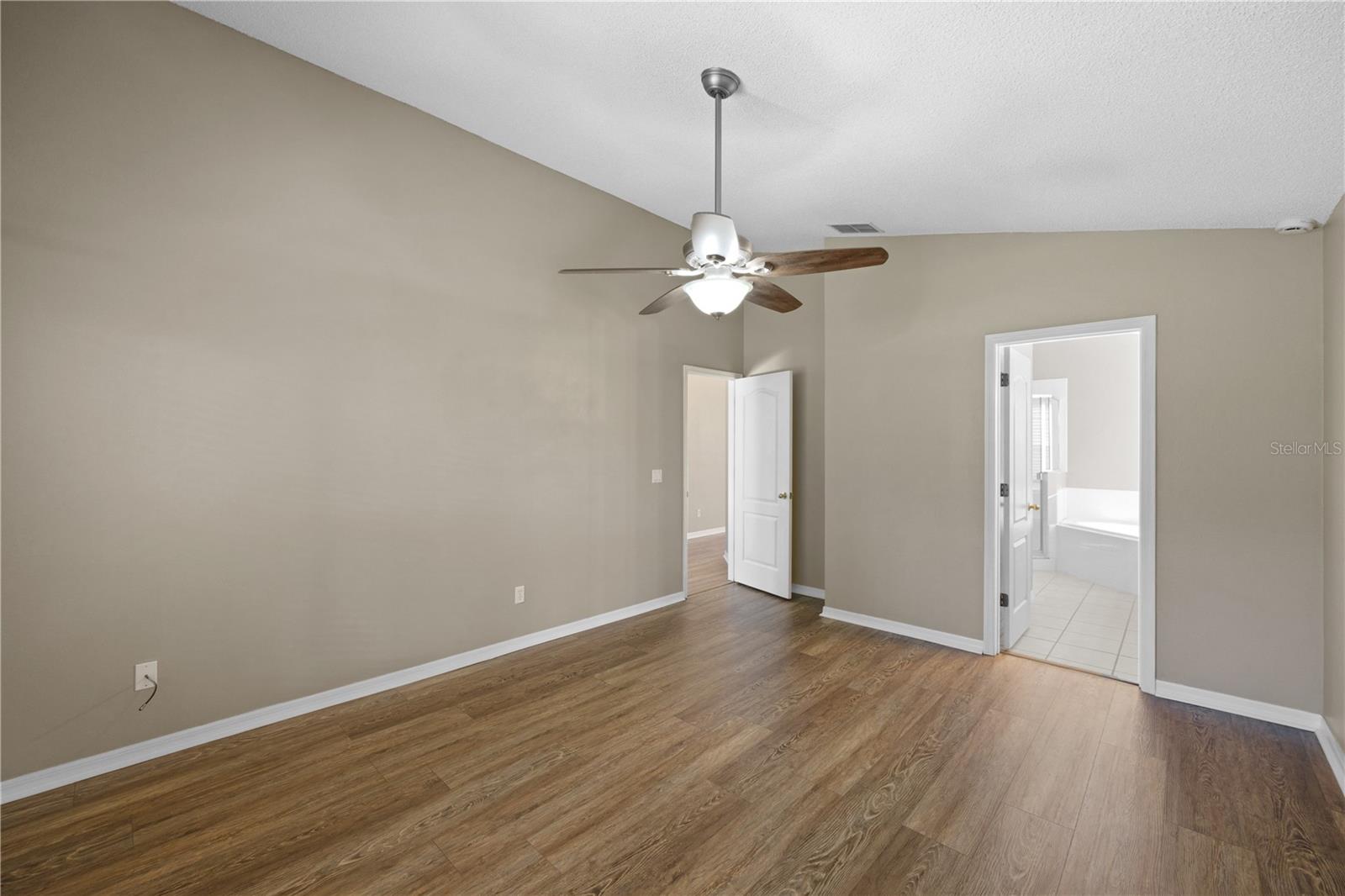 Image 25 of 50 For 9545 Southern Garden Circle