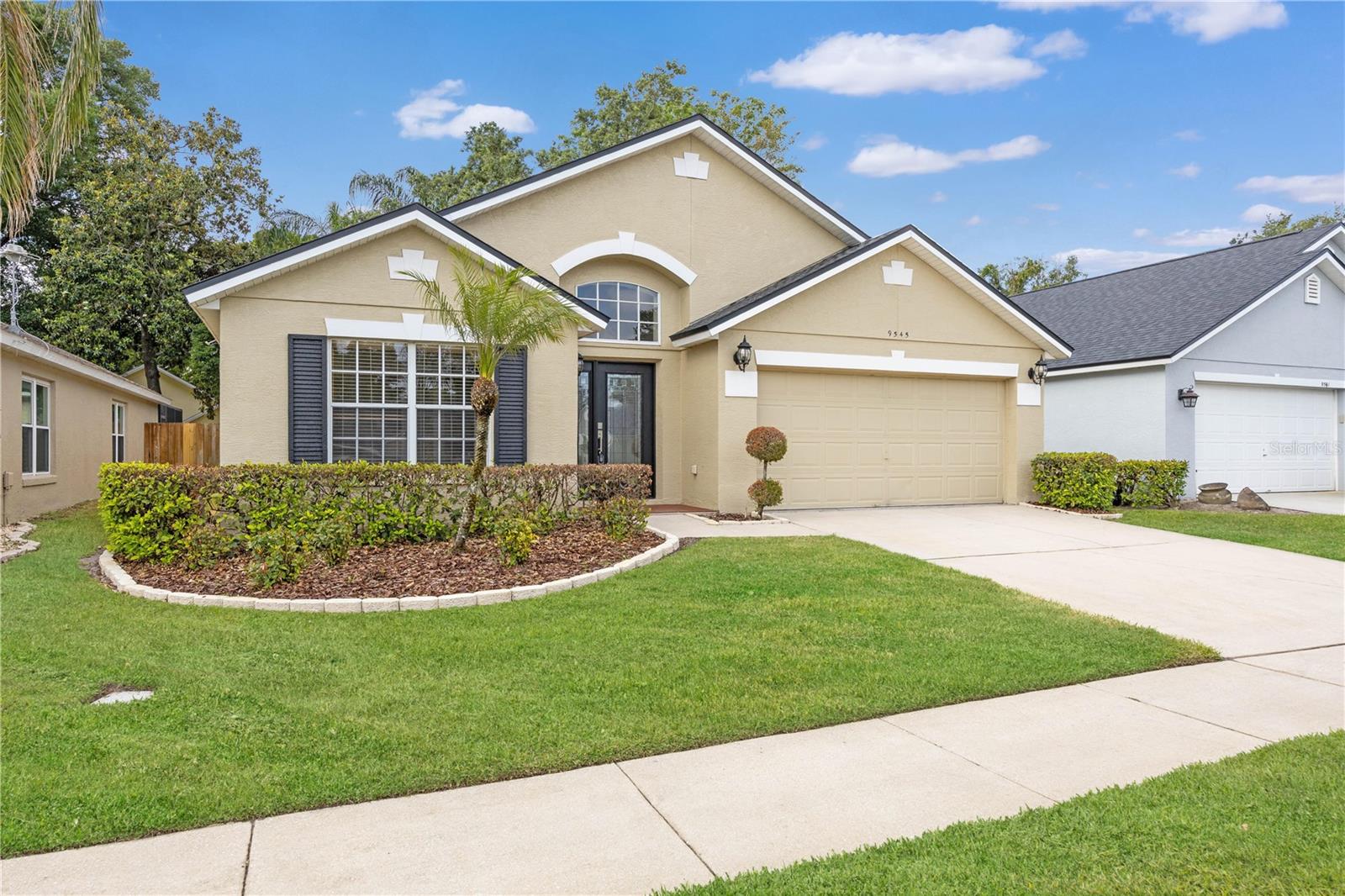 Image 3 of 50 For 9545 Southern Garden Circle