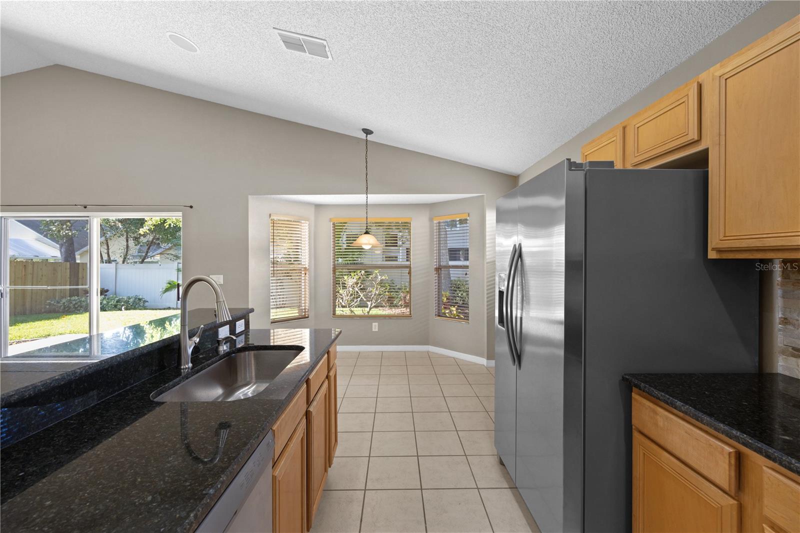 Image 5 of 50 For 9545 Southern Garden Circle