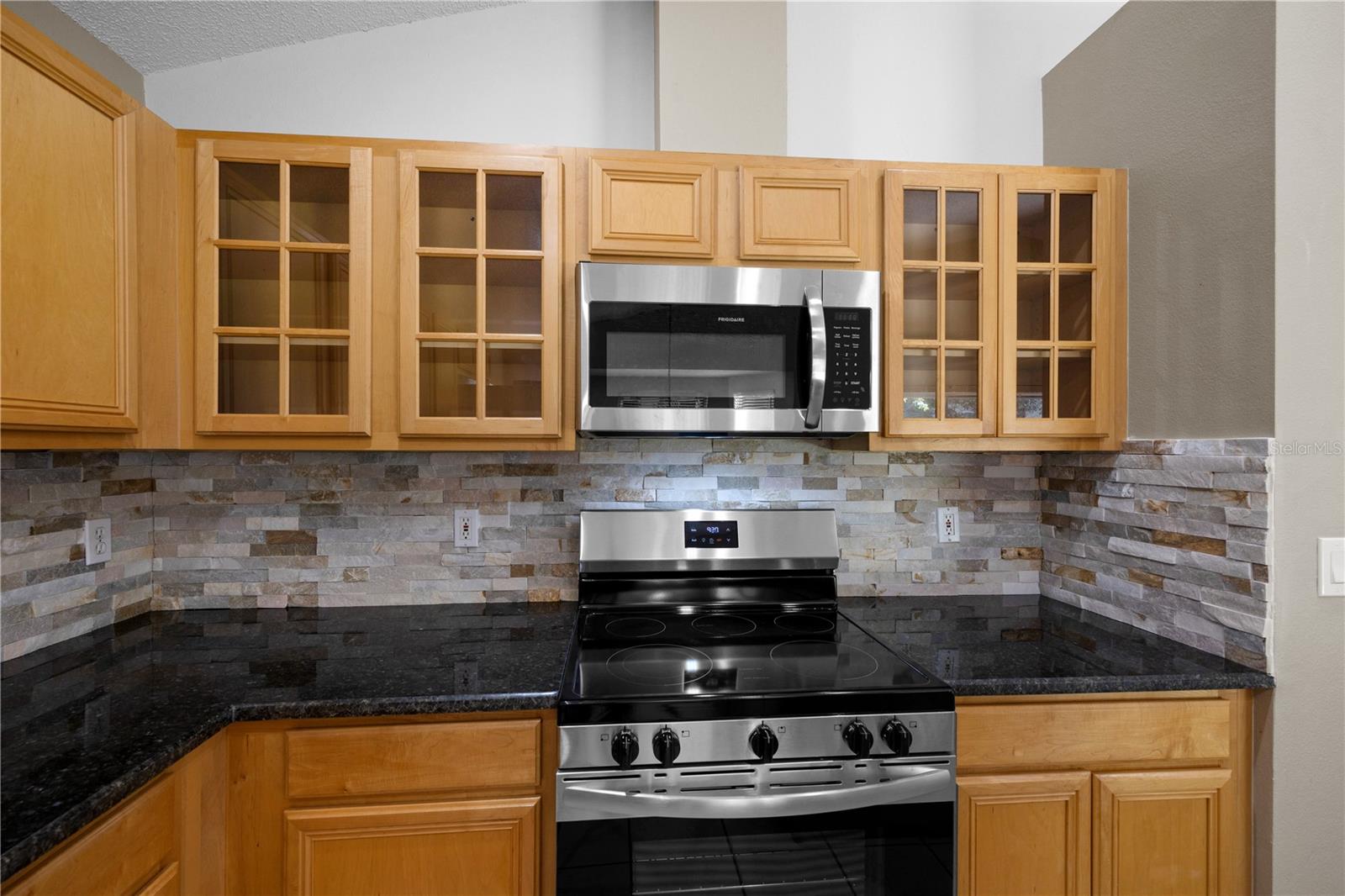 Image 8 of 50 For 9545 Southern Garden Circle