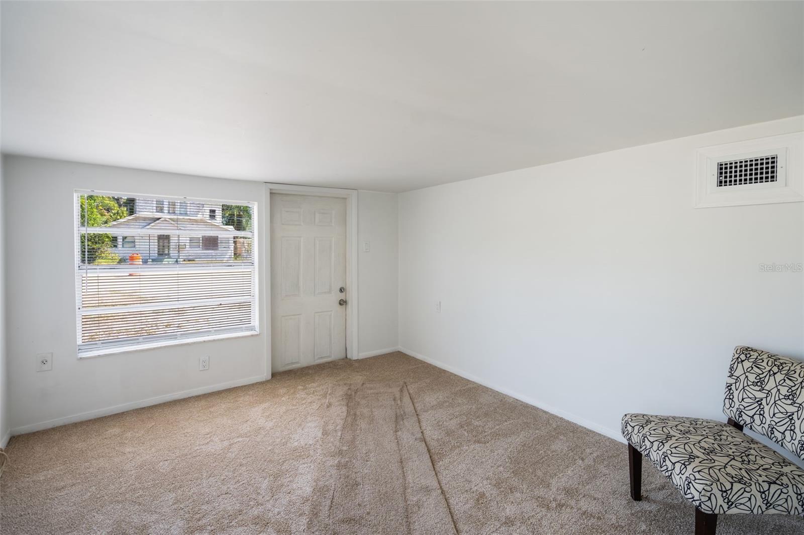 Image 3 of 20 For 4100 46th Avenue N