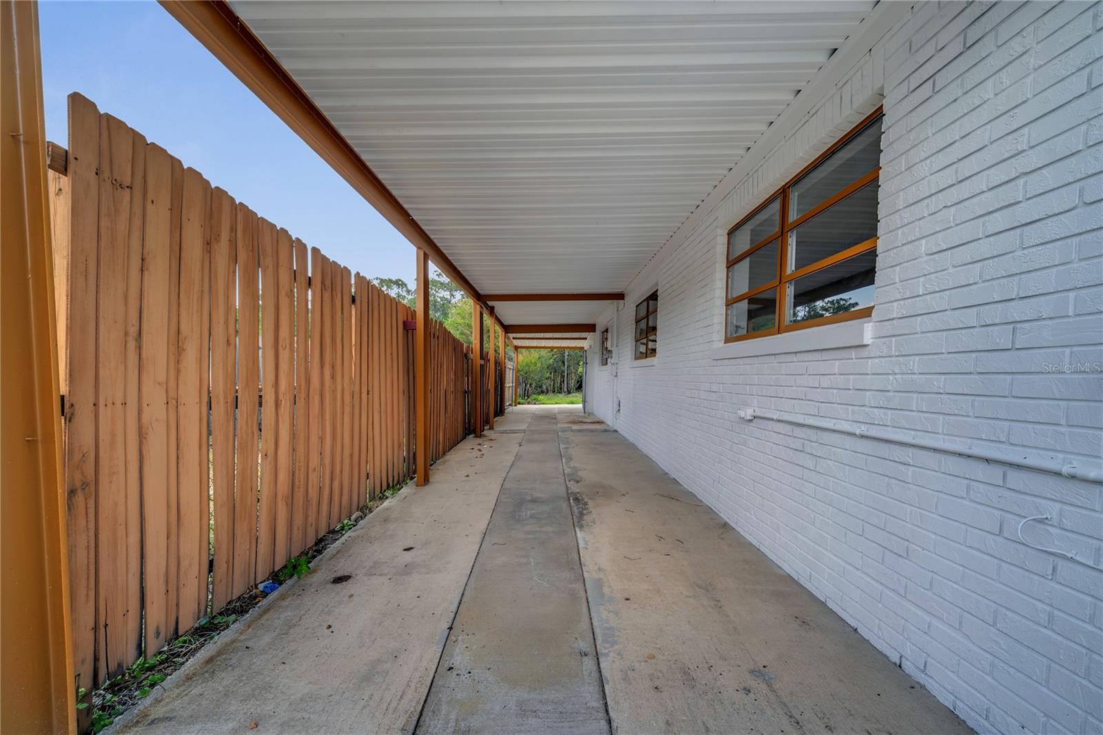 Image 14 of 77 For 2303 Bonneville Drive