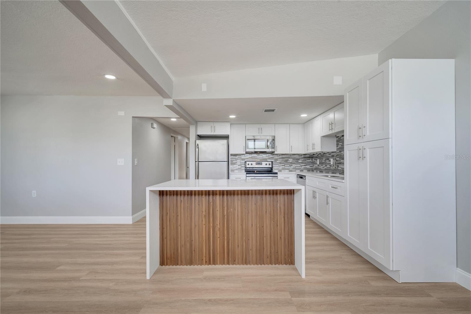 Image 26 of 77 For 2303 Bonneville Drive