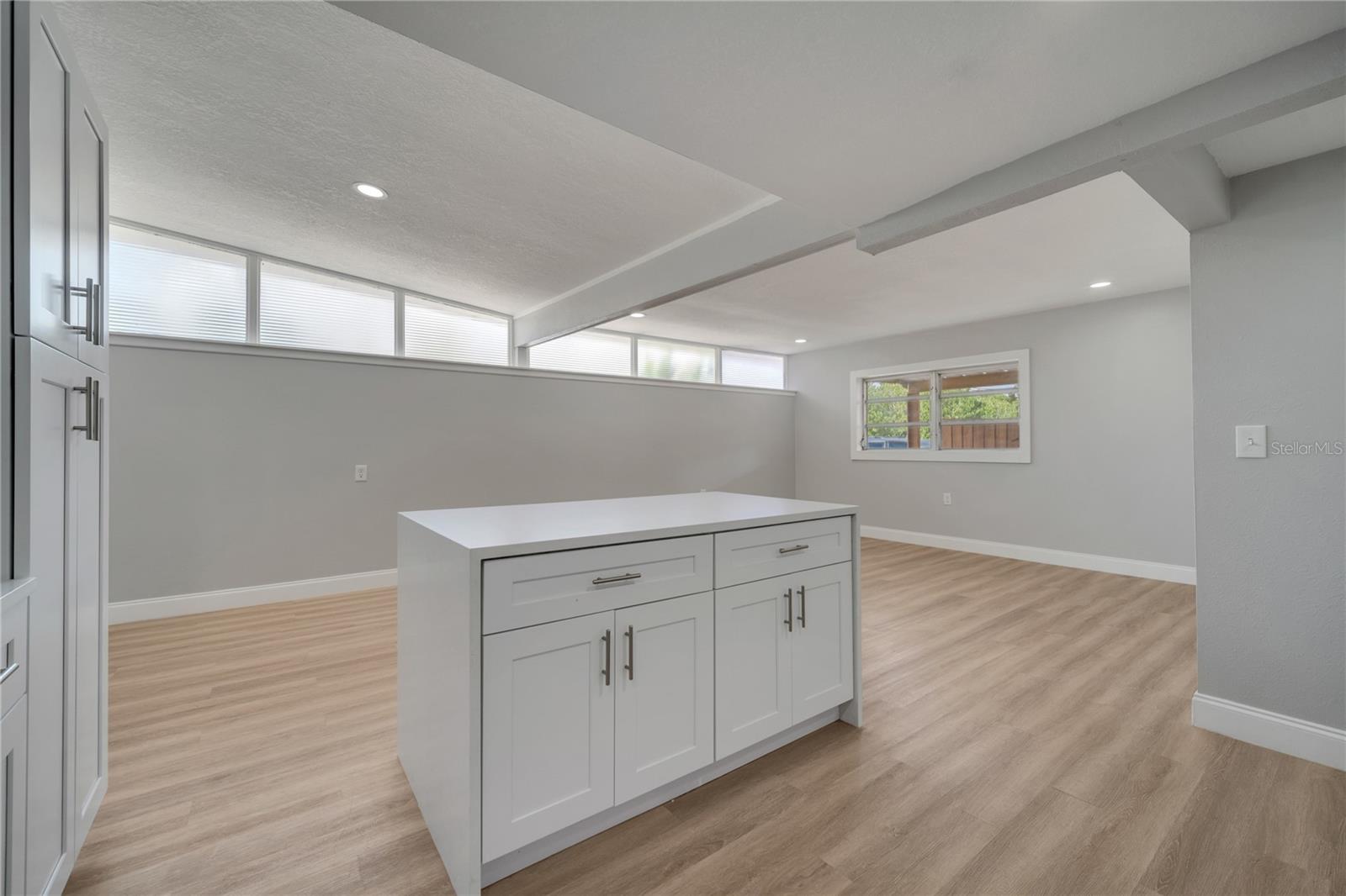 Image 27 of 77 For 2303 Bonneville Drive