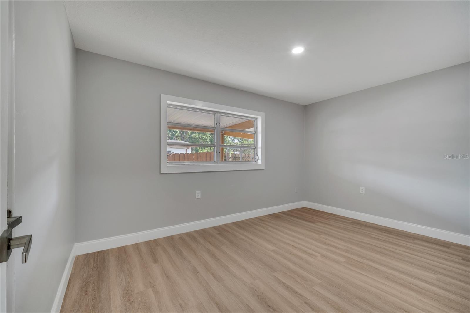 Image 33 of 77 For 2303 Bonneville Drive