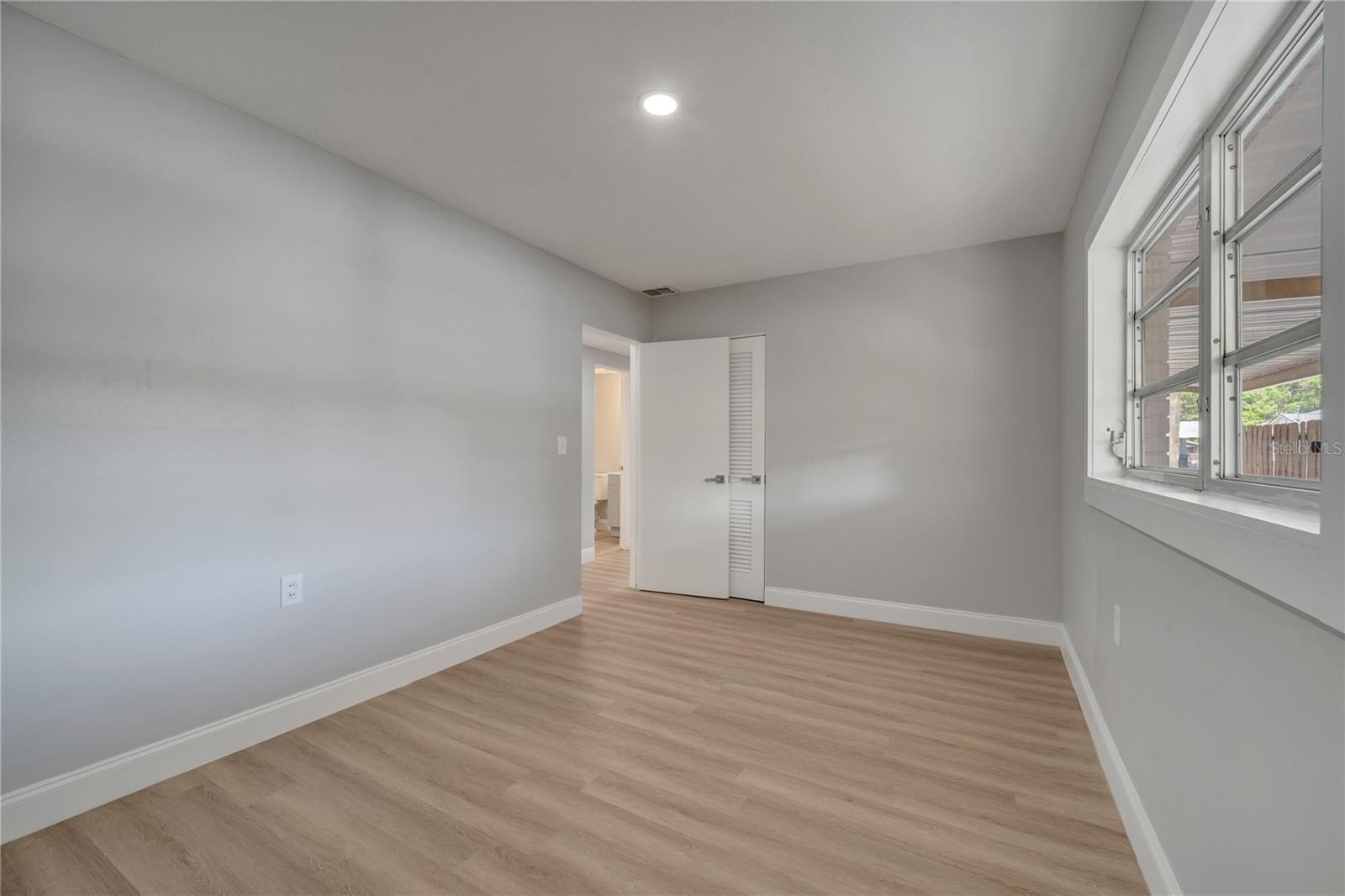 Image 34 of 77 For 2303 Bonneville Drive