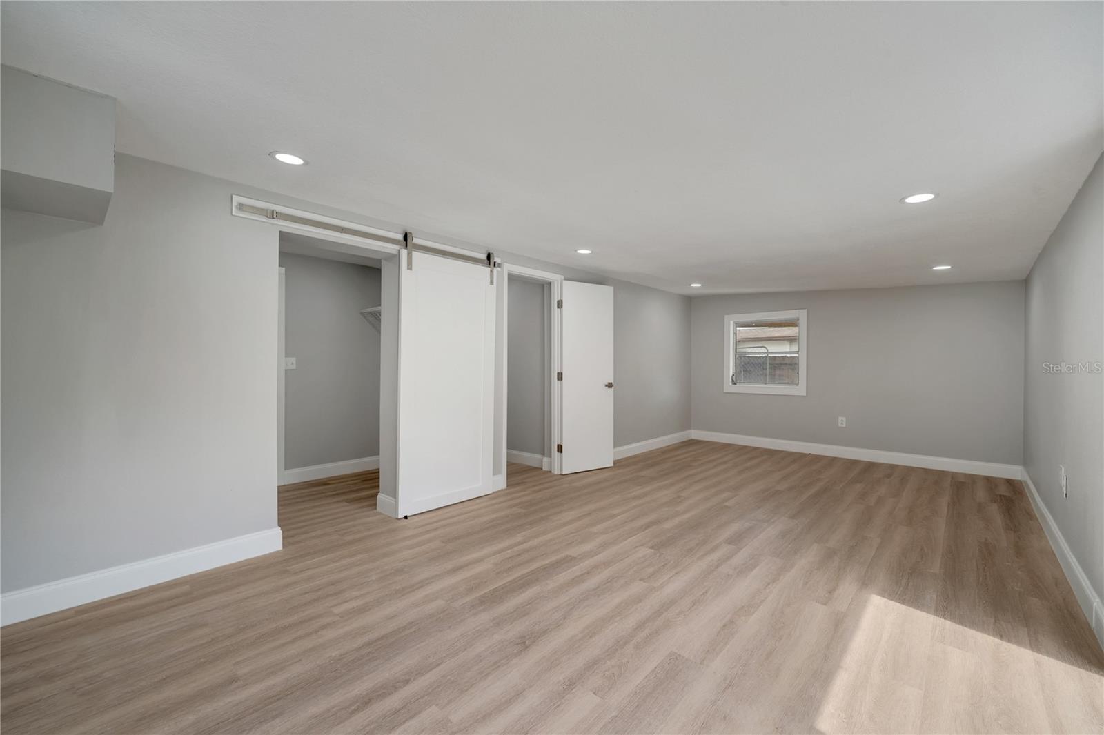 Image 35 of 77 For 2303 Bonneville Drive