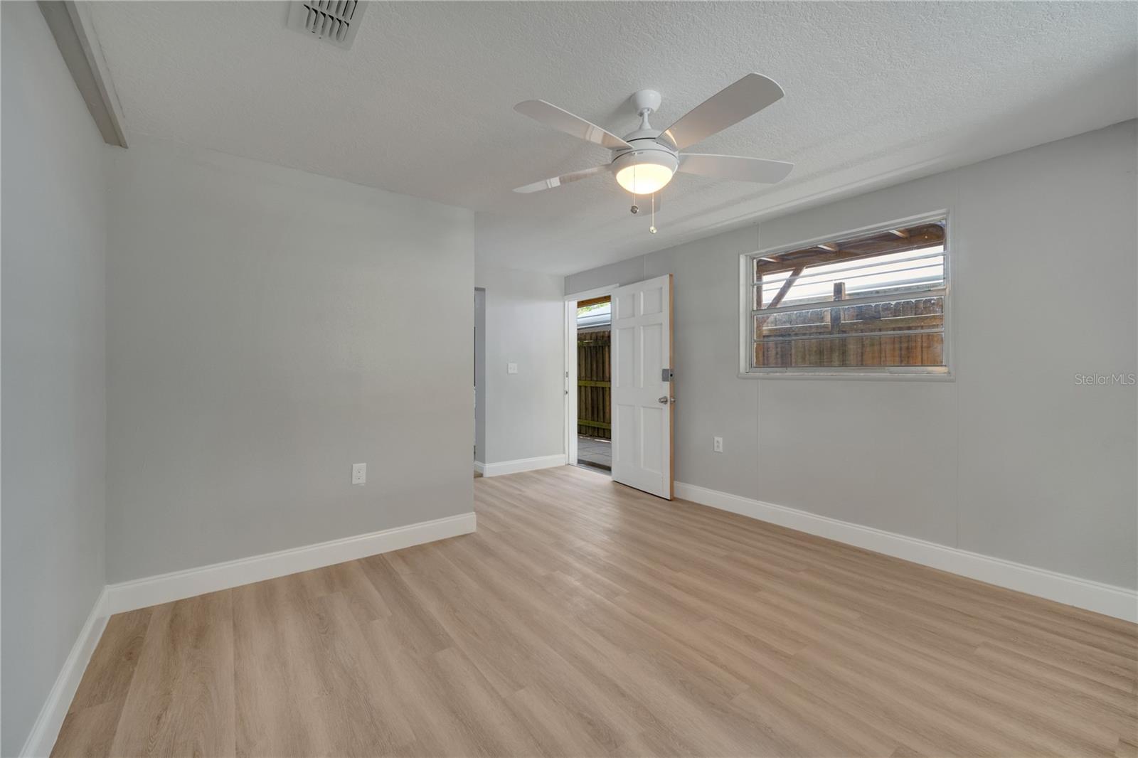 Image 49 of 77 For 2303 Bonneville Drive