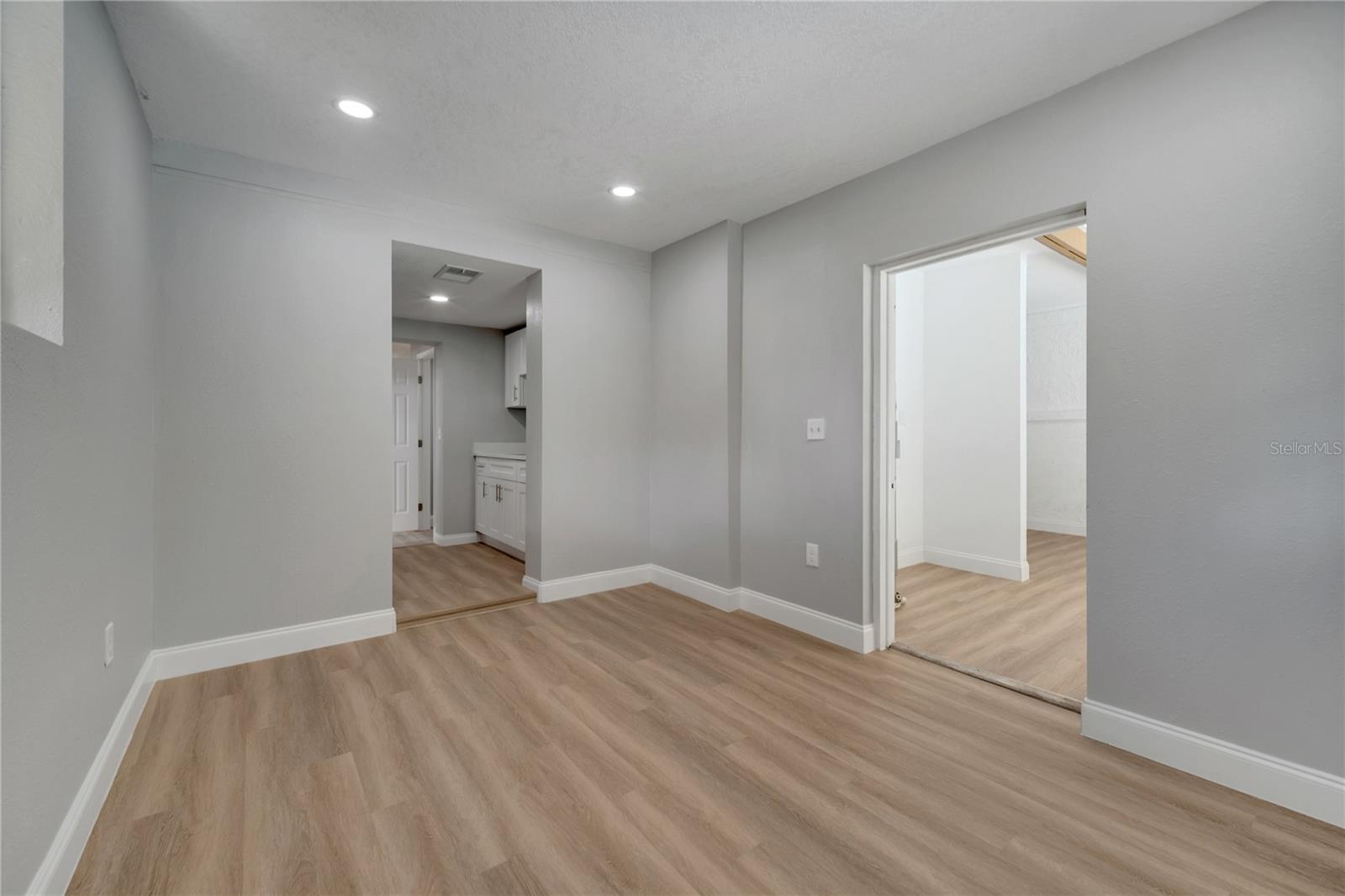 Image 55 of 77 For 2303 Bonneville Drive