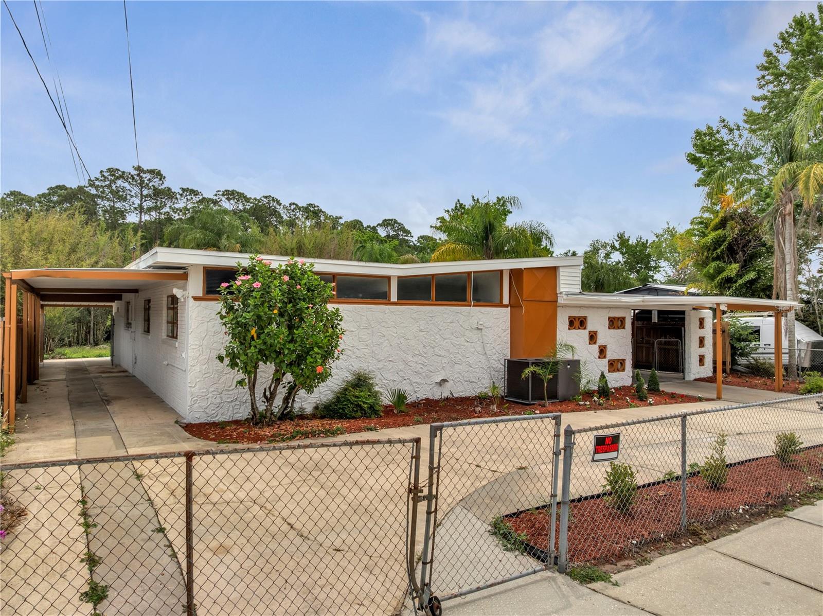 Image 6 of 77 For 2303 Bonneville Drive