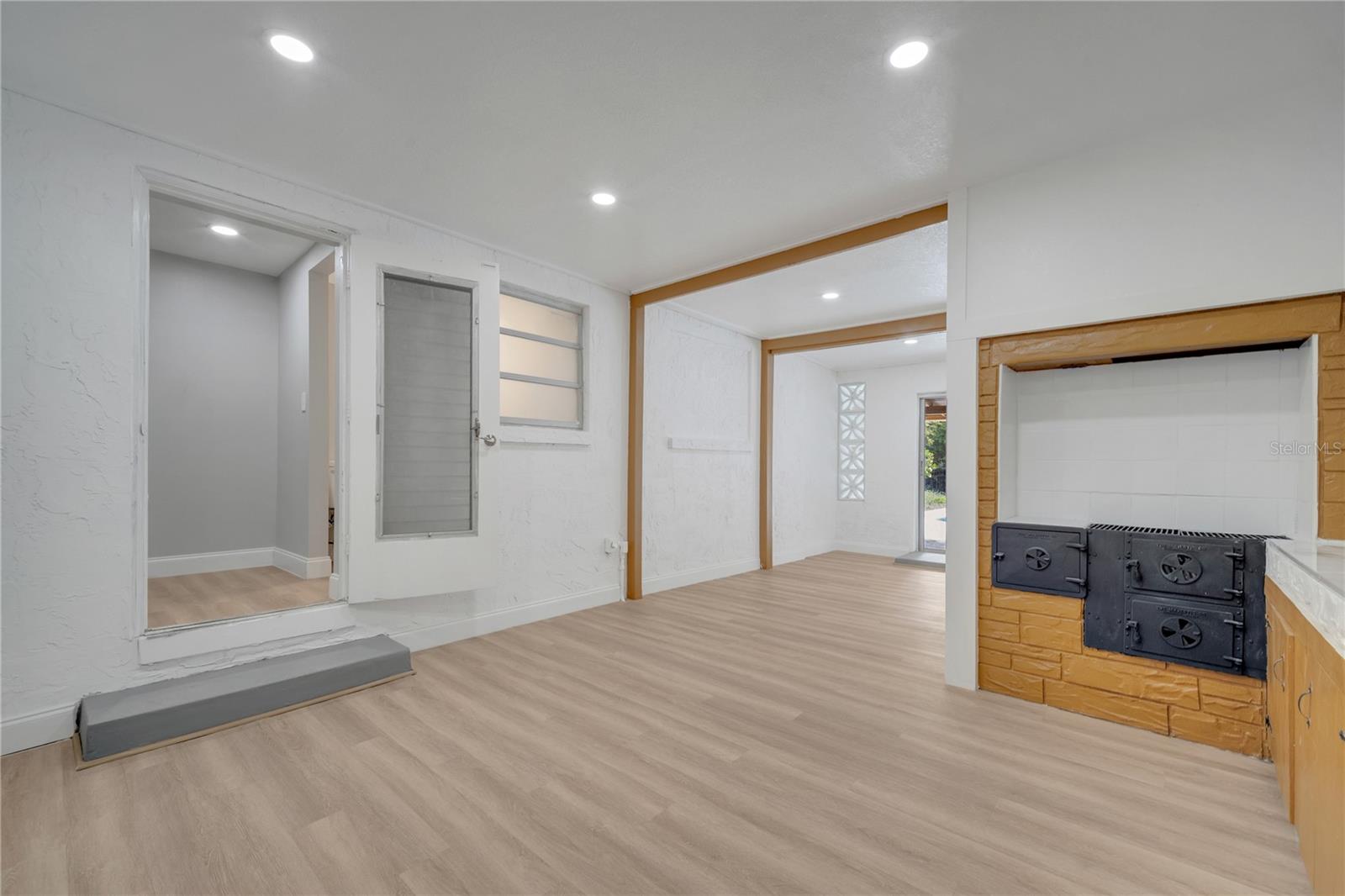 Image 62 of 77 For 2303 Bonneville Drive