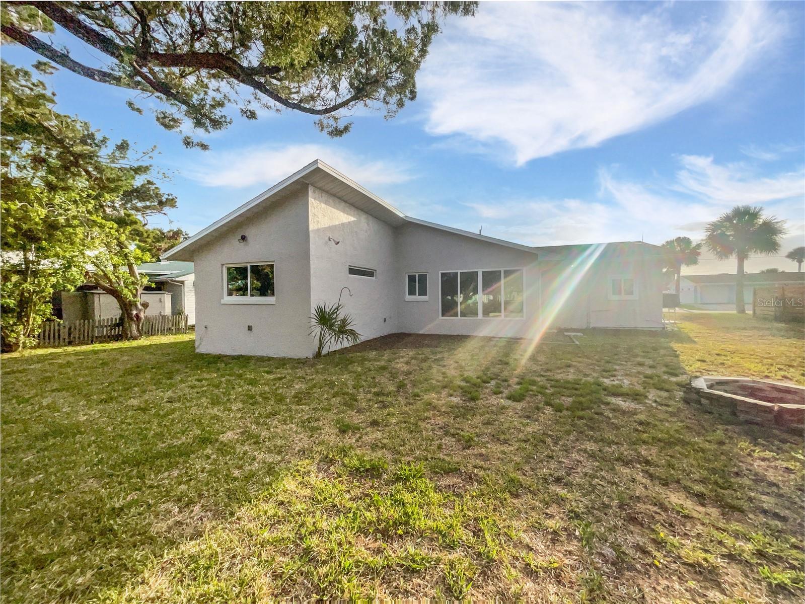 Image 10 of 22 For 135 Palmetto Avenue