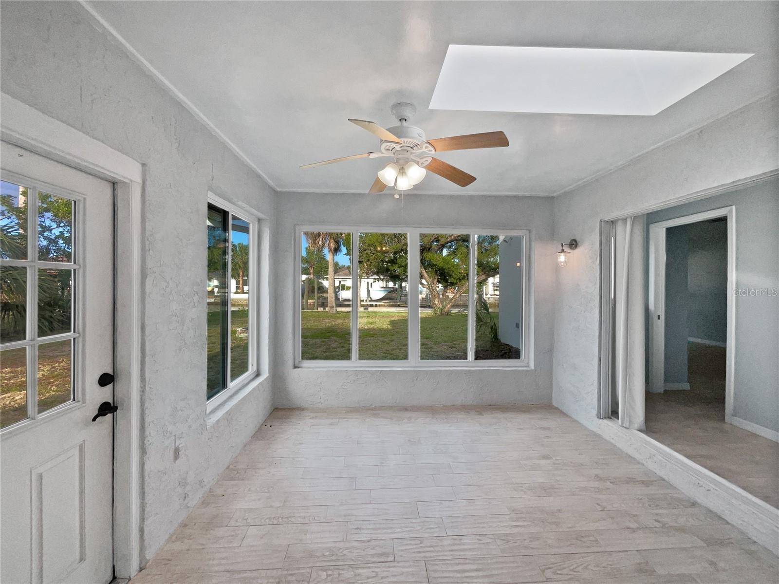 Image 19 of 22 For 135 Palmetto Avenue