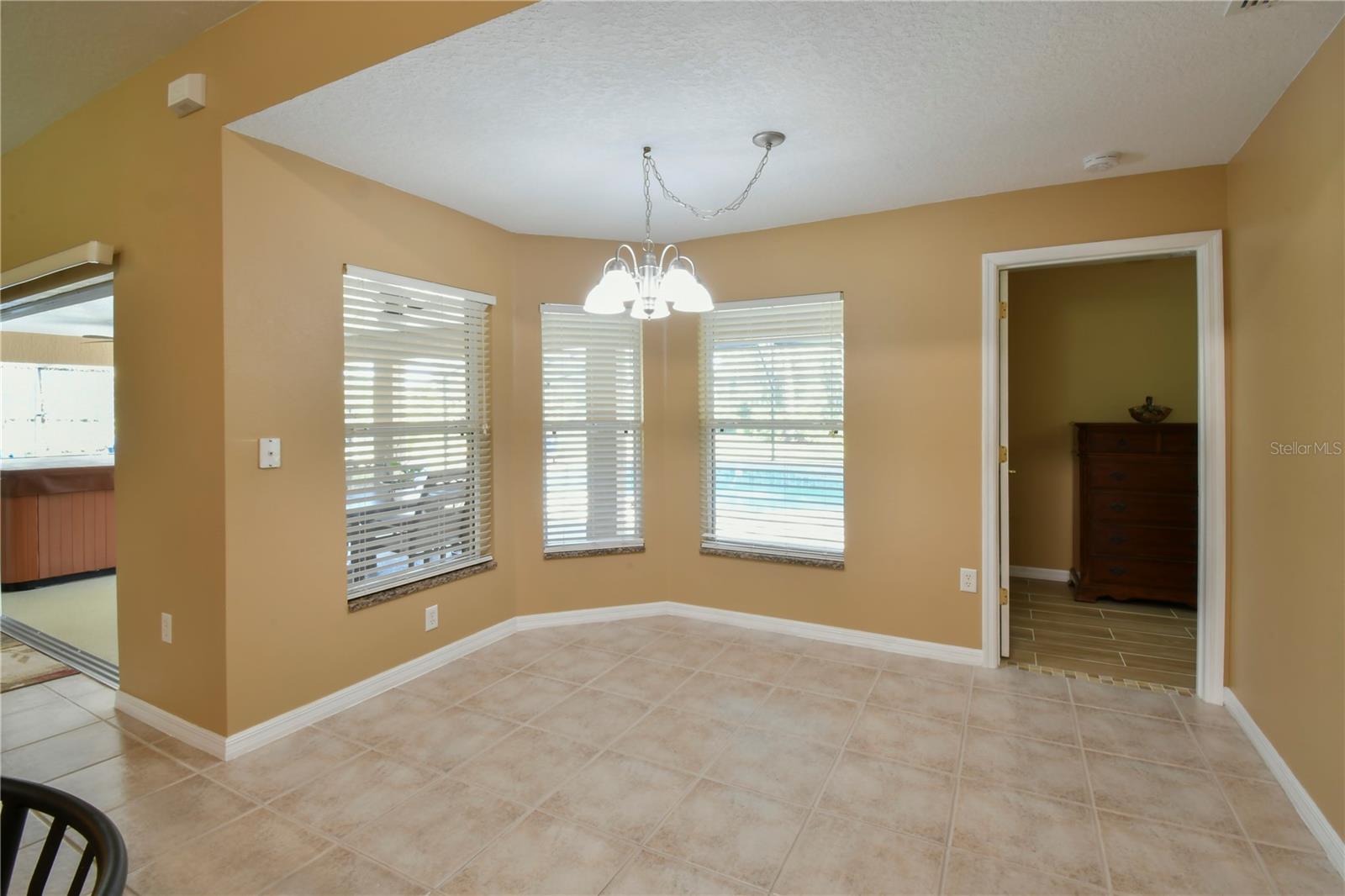 Image 21 of 87 For 15305 Shady Lane