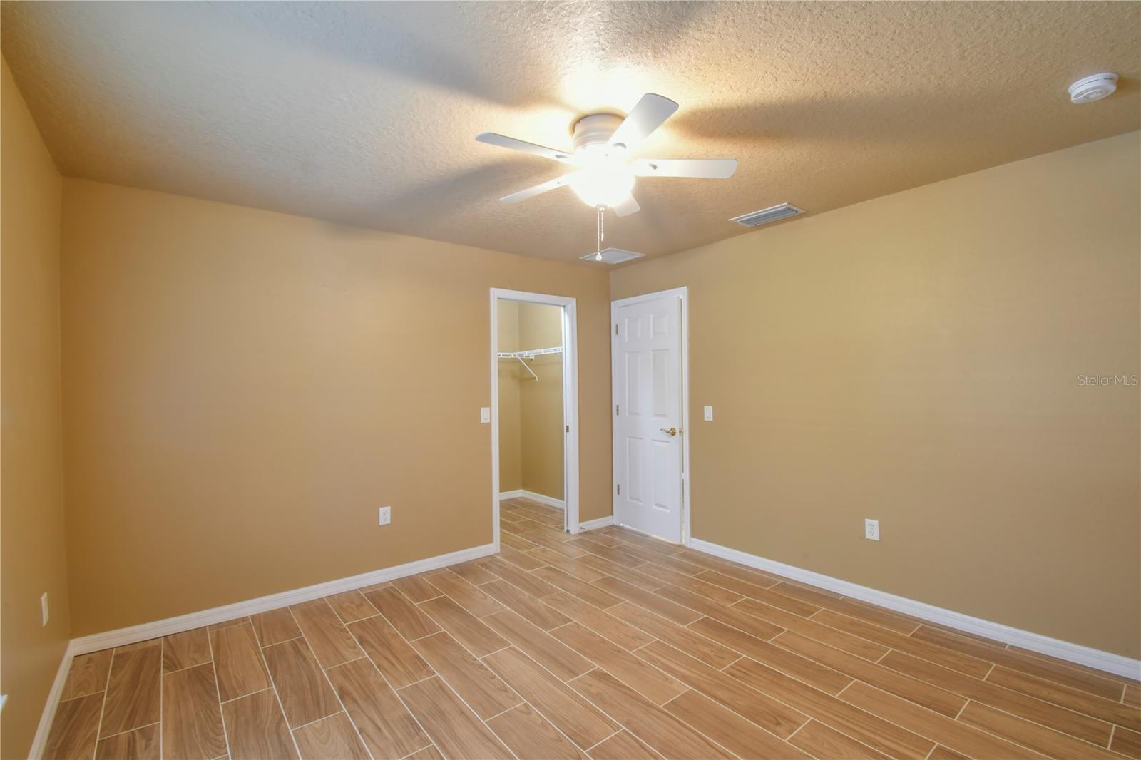 Image 31 of 87 For 15305 Shady Lane