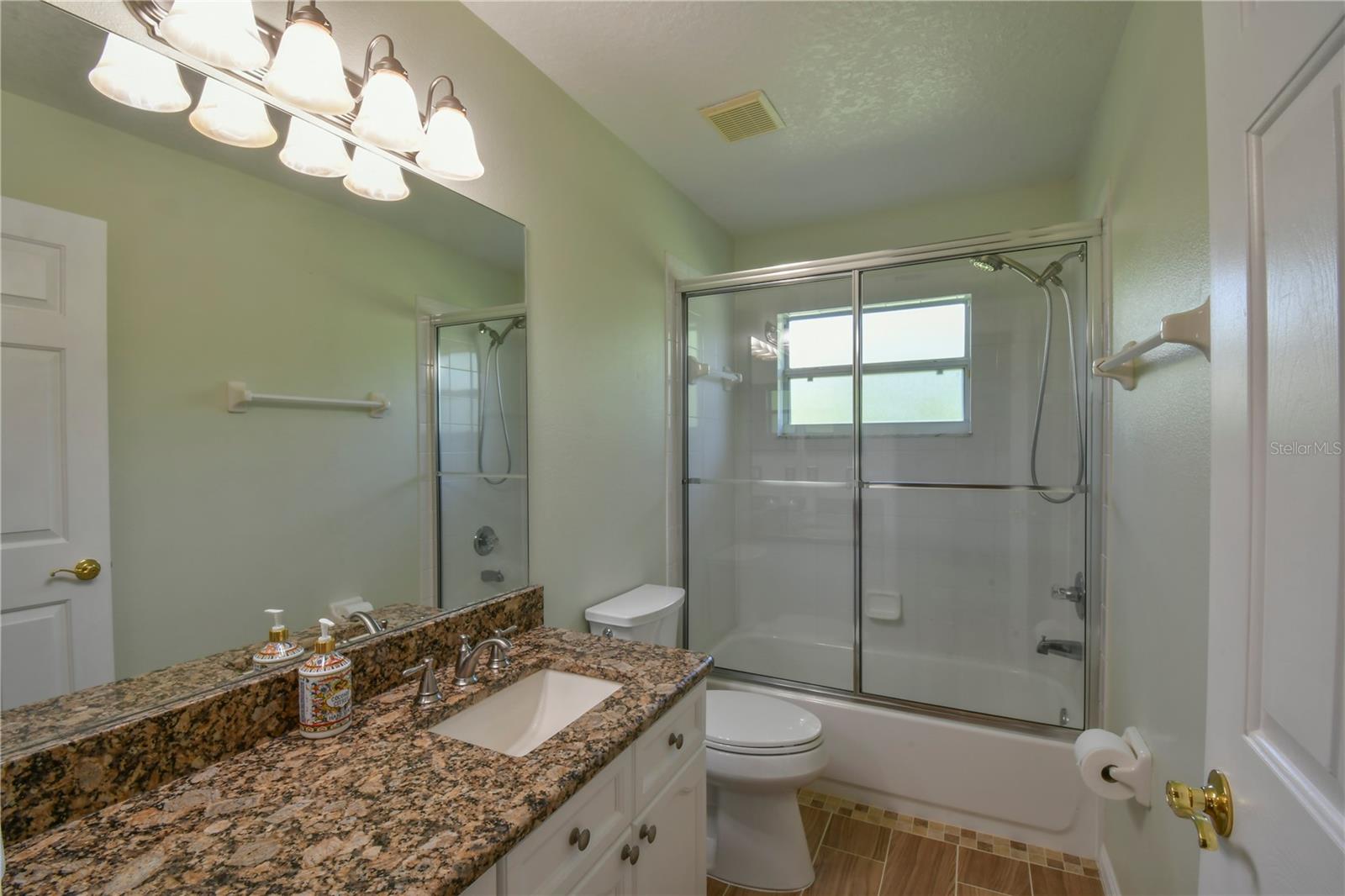 Image 33 of 87 For 15305 Shady Lane