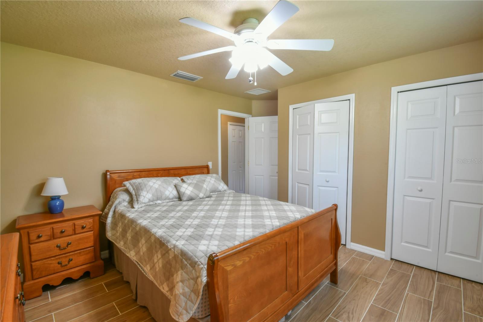 Image 38 of 87 For 15305 Shady Lane