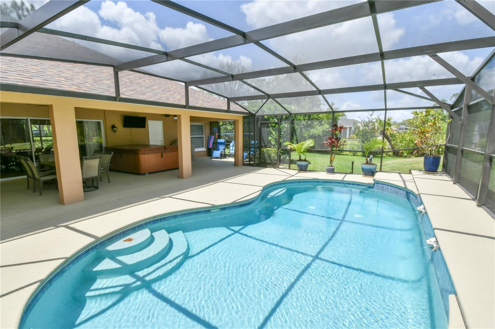 Image 46 of 87 For 15305 Shady Lane