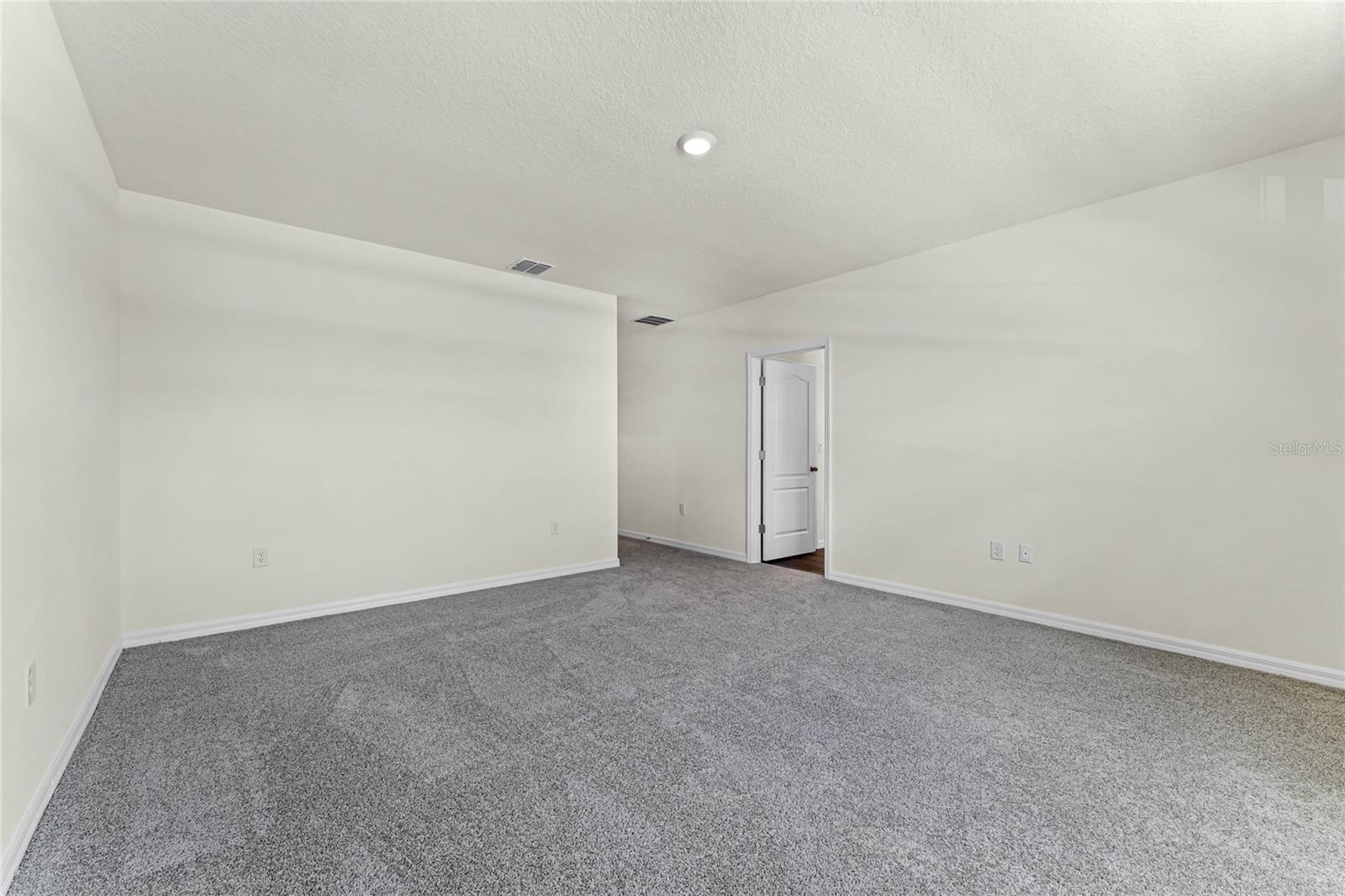 Image 31 of 36 For 5217 Marshelder Street