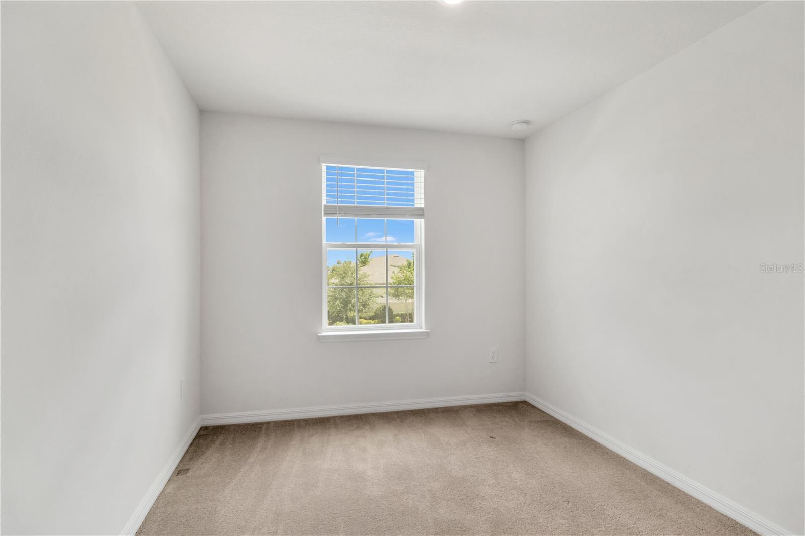 Image 10 of 13 For 2029 Crystal Bell Street