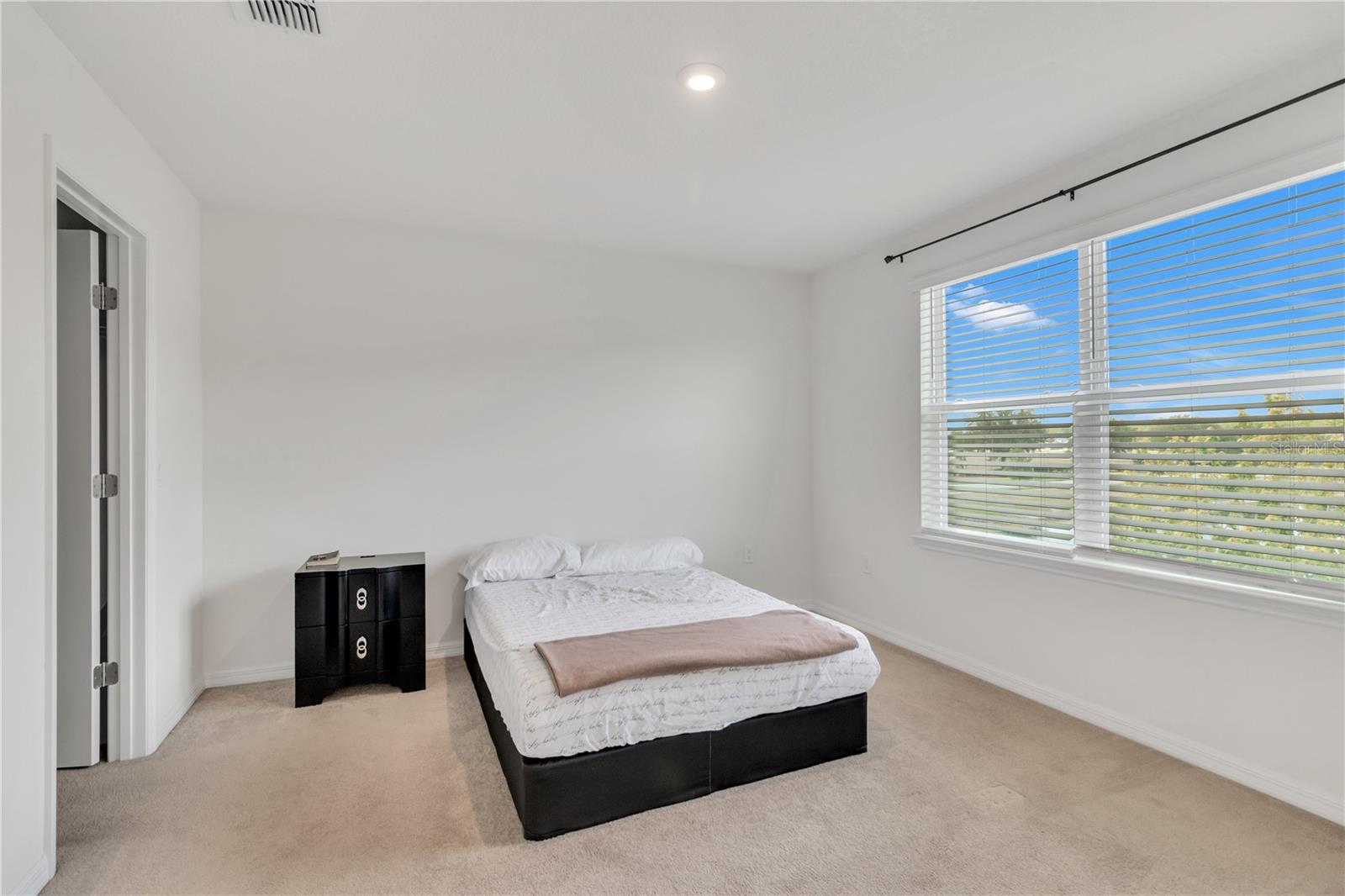 Image 8 of 13 For 2029 Crystal Bell Street