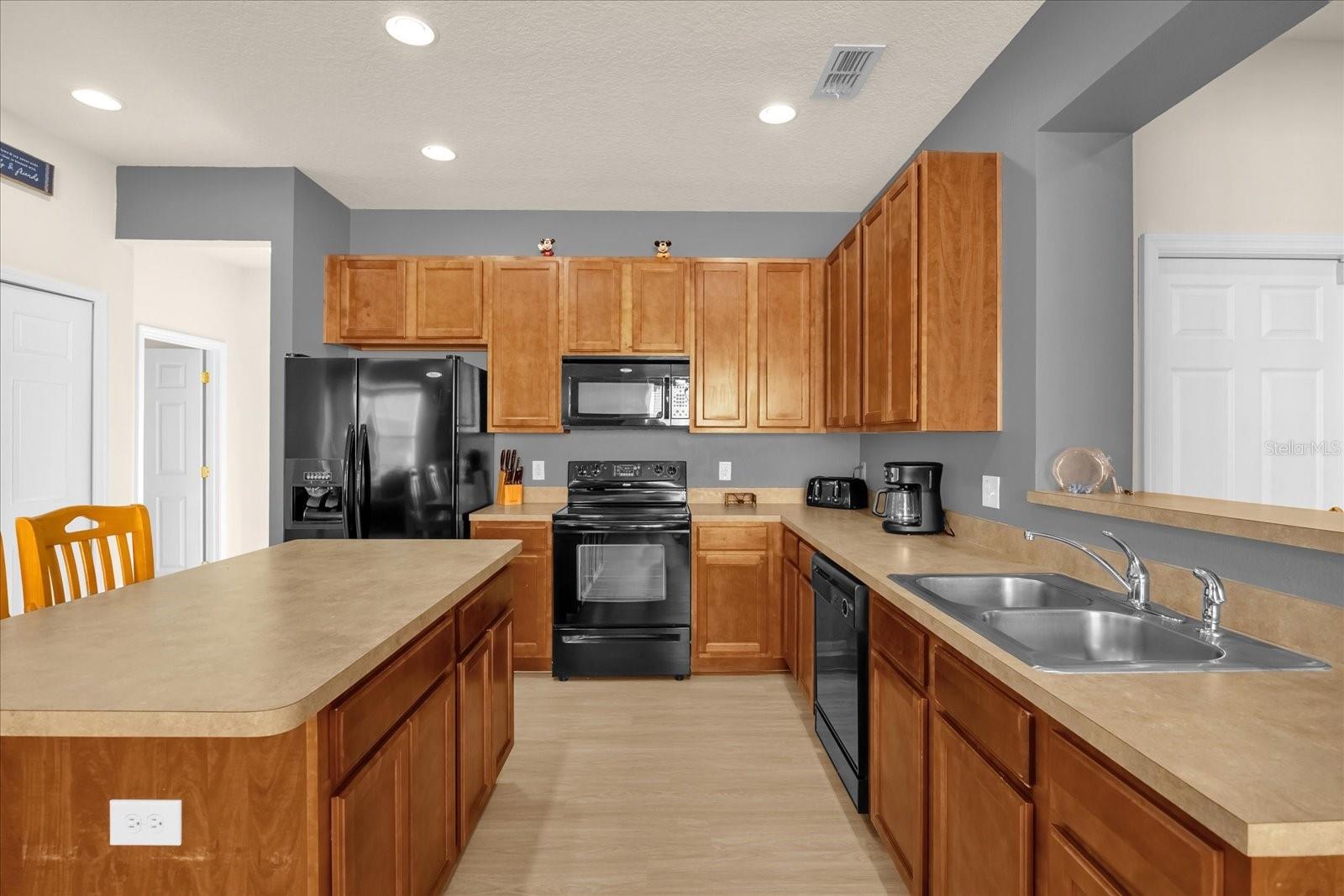 Image 19 of 53 For 1031 Marcello Boulevard